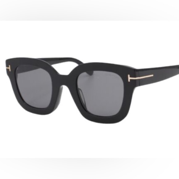 Tom Ford Accessories - Like New TOM FORD SUNGLASSES !
